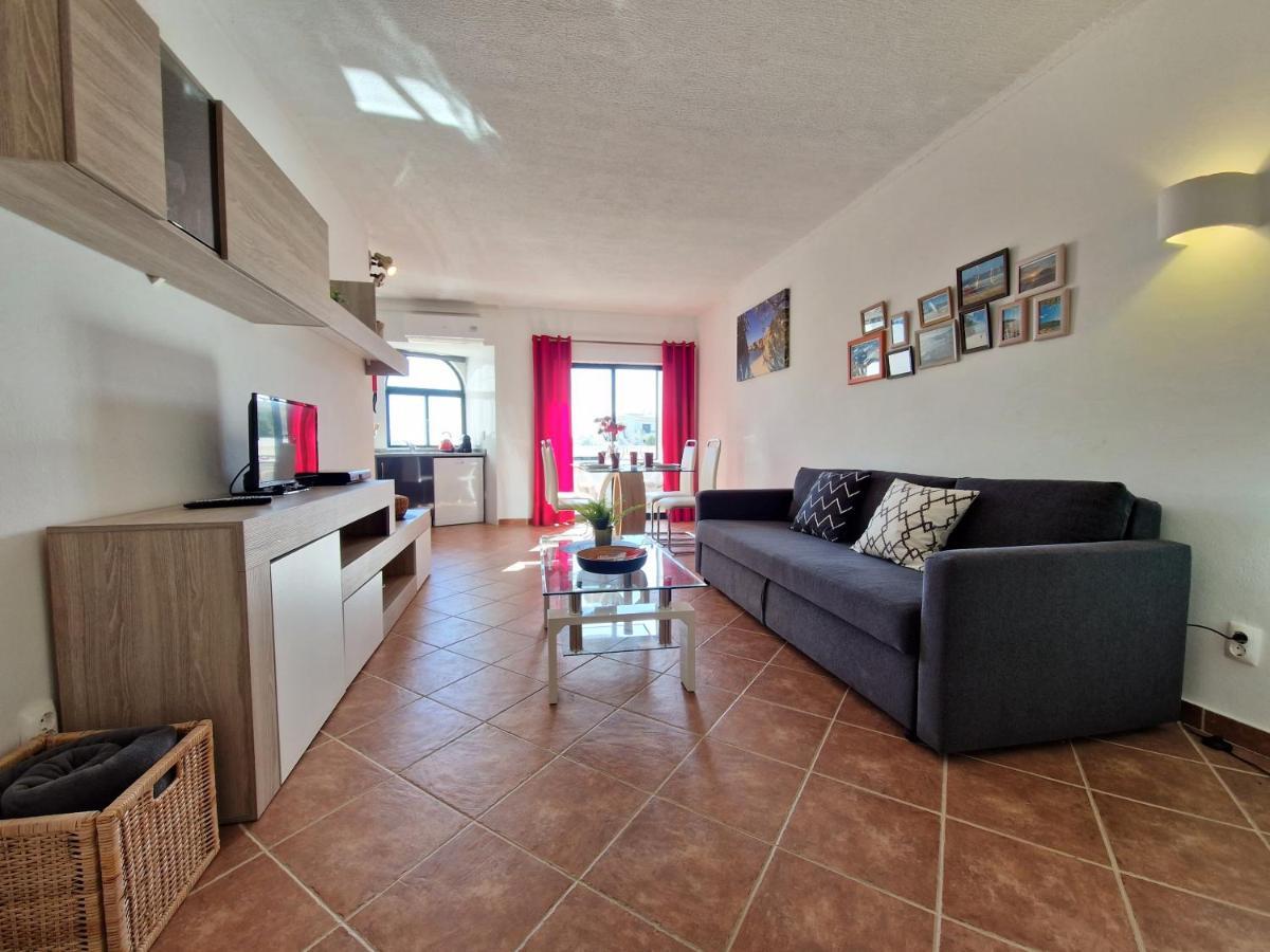 דירות אלבור Pleasant T1 With Open View In A Calm Area מראה חיצוני תמונה